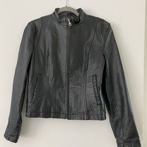Wilson’s Leather black leather jacket size Small